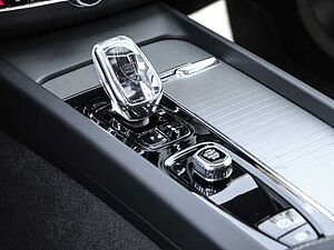 Volvo  Plus Dark Recharge Plug-In Hybrid AWD T6 Twin Engine EU6d Allrad StandHZG digita