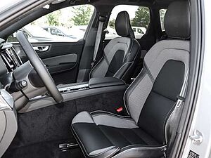 Volvo  Plus Dark Recharge Plug-In Hybrid AWD T6 Twin Engine EU6d Allrad StandHZG digita