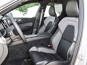 Volvo  Plus Dark Recharge Plug-In Hybrid AWD T8 Twin Engine EU6d Allrad StandHZG digita