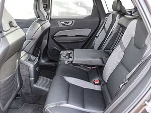Volvo  Plus Dark Recharge Plug-In Hybrid AWD T8 Twin Engine EU6d Allrad StandHZG digita