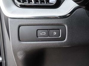 Volvo  Plus Dark Recharge Plug-In Hybrid AWD T8 Twin Engine EU6d Allrad StandHZG digita