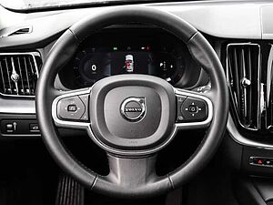 Volvo  Momentum Pro 2WD B4 Diesel EU6d digitales Cockpit Soundsystem HarmanKardon LED