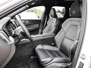 Volvo  Plus Dark Recharge Plug-In Hybrid AWD T6 Twin Engine EU6d Allrad StandHZG digita