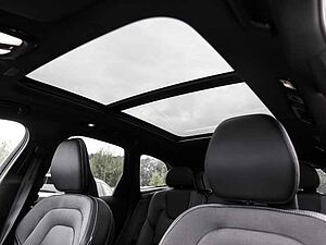 Volvo  Ultimate Dark Recharge Plug-In Hybrid AWD T8 Twin Engine EU6d Allrad HUD StandHZ