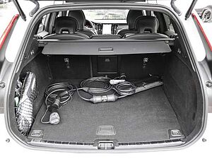 Volvo  Ultimate Dark Recharge Plug-In Hybrid AWD T8 Twin Engine EU6d Allrad HUD StandHZ