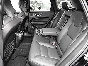 Volvo  Ultimate Dark 2WD B4 Diesel EU6d HUD AD digitales Cockpit Memory Sitze Soundsyst