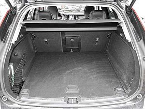 Volvo  Ultimate Dark 2WD B4 Diesel EU6d HUD AD digitales Cockpit Memory Sitze Soundsyst