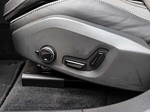 Volvo  R Design Plus Dark Recharge Plug-In Hybrid AWD T6 Twin Engine EU6d Allrad StandH