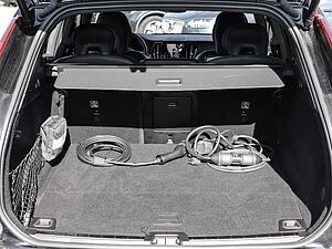 Volvo  Plus Dark Recharge Plug-In Hybrid AWD T6 Twin Engine EU6d Allrad StandHZG digita