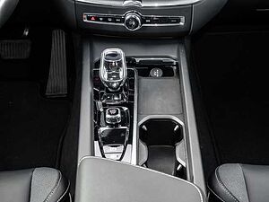 Volvo  Plus Dark 2WD B4 Benzin EU6d StandHZG Leder digitales Cockpit Memory Sitze Sound