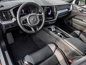 Volvo  Plus Dark 2WD B4 Benzin EU6d StandHZG Leder digitales Cockpit Memory Sitze Sound