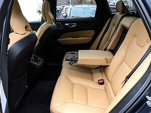 Volvo  Ultimate Dark AWD B5 Benzin EU6d HUD StandHZG Leder digitales Cockpit Memory Sit