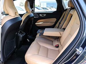 Volvo  Ultimate Dark AWD B5 Benzin EU6d HUD StandHZG Leder digitales Cockpit Memory Sit