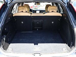 Volvo  Ultimate Dark AWD B5 Benzin EU6d HUD StandHZG Leder digitales Cockpit Memory Sit