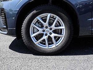 Volvo  Ultimate Dark AWD B5 Benzin EU6d HUD StandHZG Leder digitales Cockpit Memory Sit