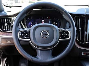 Volvo  Ultimate Dark AWD B5 Benzin EU6d HUD StandHZG Leder digitales Cockpit Memory Sit