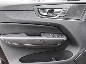Volvo  Plus Dark Recharge Plug-In Hybrid AWD T6 Twin Engine EU6d AD StandHZG AHK digita