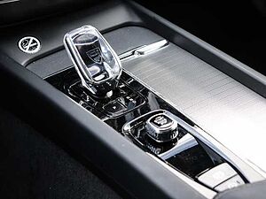 Volvo  Plus Dark Recharge Plug-In Hybrid AWD T8 Twin Engine EU6d StandHZG Leder digital