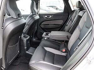 Volvo  Plus Dark Recharge Plug-In Hybrid AWD T8 Twin Engine EU6d StandHZG Leder digital