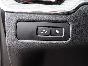 Volvo  Plus Dark Recharge Plug-In Hybrid AWD T8 Twin Engine EU6d StandHZG Leder digital