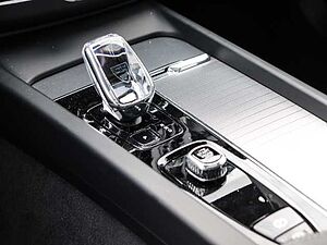 Volvo  Plus Dark Recharge Plug-In Hybrid AWD T8 Twin Engine EU6d StandHZG Leder digital