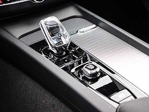 Volvo  Plus Dark Recharge Plug-In Hybrid AWD T8 Twin Engine EU6d StandHZG Leder digital