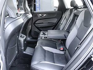 Volvo  Plus Dark Recharge Plug-In Hybrid AWD T8 Twin Engine EU6d StandHZG Leder digital