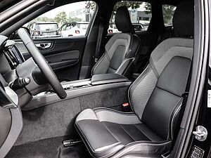 Volvo  Plus Dark Recharge Plug-In Hybrid AWD T8 Twin Engine EU6d StandHZG Leder digital