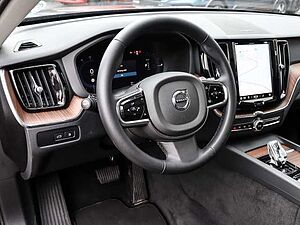 Volvo  Plus Dark Recharge Plug-In Hybrid AWD T8 Twin Engine EU6d StandHZG AHK digitales