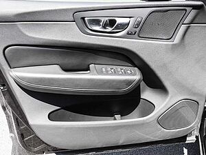 Volvo  Plus Dark Recharge Plug-In Hybrid AWD T8 Twin Engine EU6d StandHZG AHK digitales