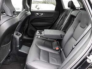 Volvo  Plus Dark Recharge Plug-In Hybrid AWD T8 Twin Engine EU6d StandHZG digitales Coc