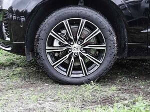 Volvo  Plus Dark Recharge Plug-In Hybrid AWD T8 Twin Engine EU6d StandHZG digitales Coc