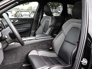 Volvo  Plus Black Edition Recharge Plug-In Hybrid AWD T8 Twin Engine EU6d StandHZG Lede