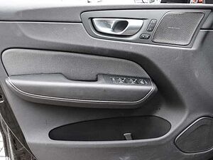 Volvo  Plus Black Edition Recharge Plug-In Hybrid AWD T8 Twin Engine EU6d StandHZG Lede