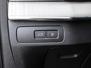 Volvo  Ultimate Bright Recharge Plug-In Hybrid AWD T8 Twin Engine EU6d 7-Sitzer HUD Sta