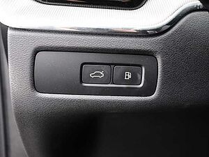 Volvo  Plus Black Edition Recharge Plug-In Hybrid AWD T8 Twin Engine EU6d StandHZG AHK