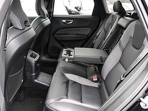 Volvo  Plus Black Edition Recharge Plug-In Hybrid AWD T8 Twin Engine EU6d StandHZG AHK