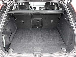 Volvo  Plus Black Edition Recharge Plug-In Hybrid AWD T8 Twin Engine EU6d StandHZG AHK