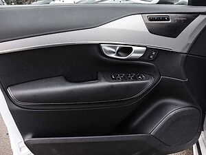 Volvo  Plus Bright Recharge Plug-In Hybrid AWD T8 Twin Engine EU6d 7-Sitzer StandHZG di