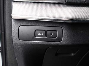 Volvo  Plus Bright Recharge Plug-In Hybrid AWD T8 Twin Engine EU6d 7-Sitzer StandHZG di