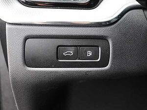 Volvo  Ultra Dark Recharge Plug-In Hybrid AWD T8 Twin Engine EU6d HUD StandHZG digitale