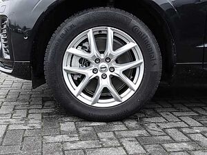 Volvo  Ultra Dark Recharge Plug-In Hybrid AWD T8 Twin Engine EU6d HUD StandHZG digitale