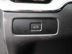 Volvo  Plus Dark 2WD B4 Benzin EU6d StandHZG digitales Cockpit Memory Sitze Soundsystem