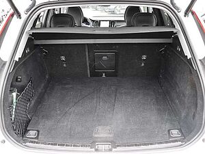 Volvo  Plus Dark 2WD B4 Benzin EU6d StandHZG digitales Cockpit Memory Sitze Soundsystem