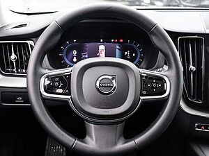 Volvo  Plus Dark 2WD B4 Benzin EU6d StandHZG digitales Cockpit Memory Sitze Soundsystem