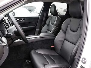 Volvo  Plus Dark 2WD B4 Benzin EU6d StandHZG digitales Cockpit Memory Sitze Soundsystem