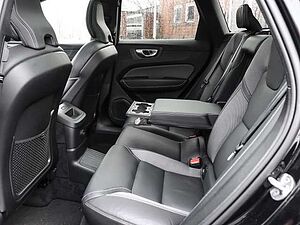 Volvo  Plus Dark Recharge Plug-In Hybrid AWD T8 Twin Engine EU6d StandHZG Leder digital