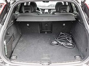 Volvo  Plus Dark Recharge Plug-In Hybrid AWD T8 Twin Engine EU6d StandHZG Leder digital