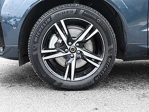Volvo  Ultra Dark AWD B5 Benzin EU6e HUD AD digitales Cockpit Memory Sitze Soundsystem