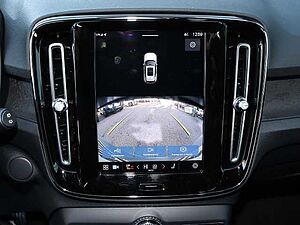 Volvo  Core Recharge Pure Electric 2WD P6 StandHZG digitales Cockpit Soundsystem LED Sp